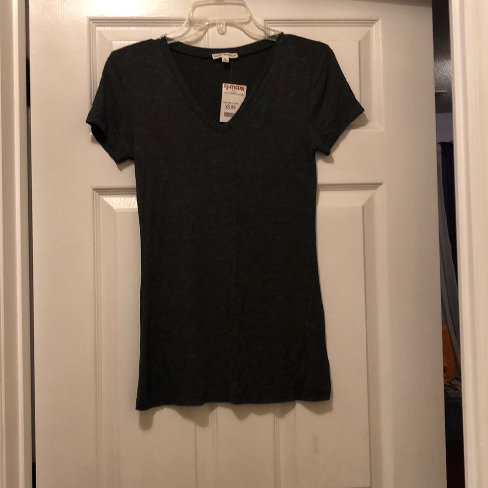 Basic grey tee